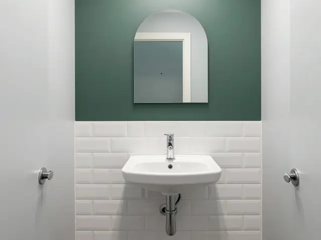 WC invités : Comment transformer vos toilettes en pièce design