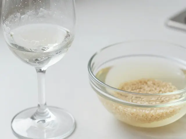 Traiter le calcaire sur le verre : Vinaigre, acide citrique et méthodes infaillibles